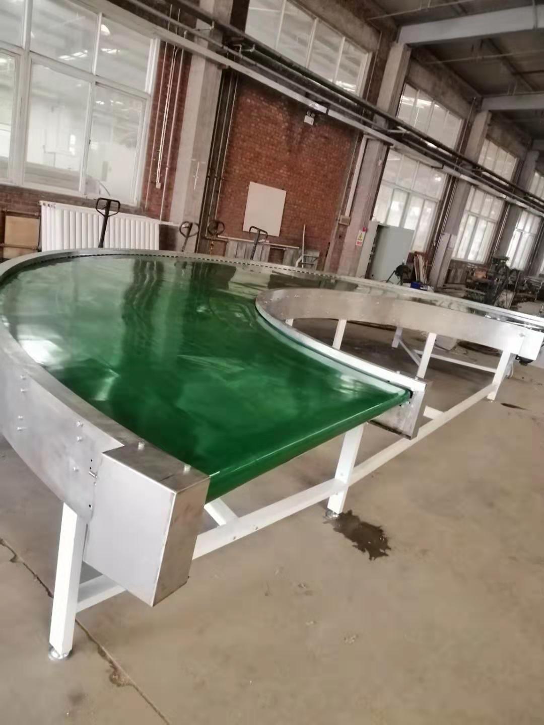 180°转弯皮带机